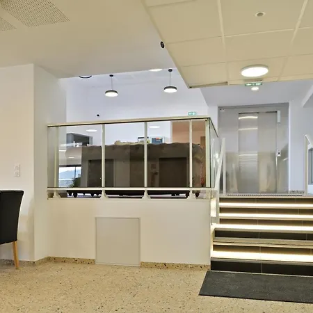 Easy Ξενοδοχείο με διαμερίσματα 2*