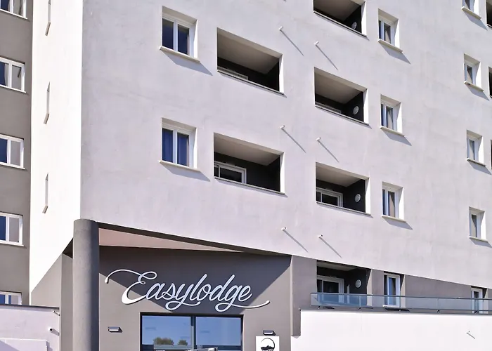 Hotel apartamentowy Easy 2*