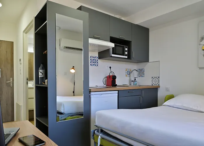 Easy Hotel apartamentowy 2*