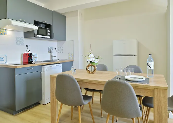 Hotel apartamentowy Easy 2*