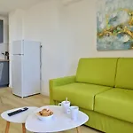 Easy Apartmanhotel 2*