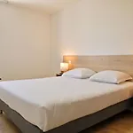 Apartmanhotel Easy 2*