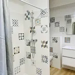 Easy Apartmanhotel 2*